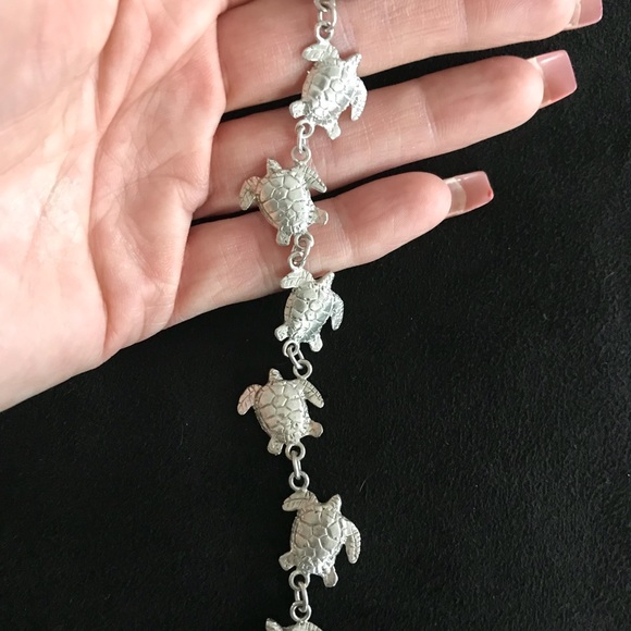 Sterling silver sea turtle bracelet - Picture 3 of 6